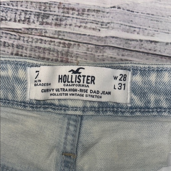 Hollister Curvy Ultra High-Rise Dad Light Wash Denim Sz. 7R - Picture 2 of 8